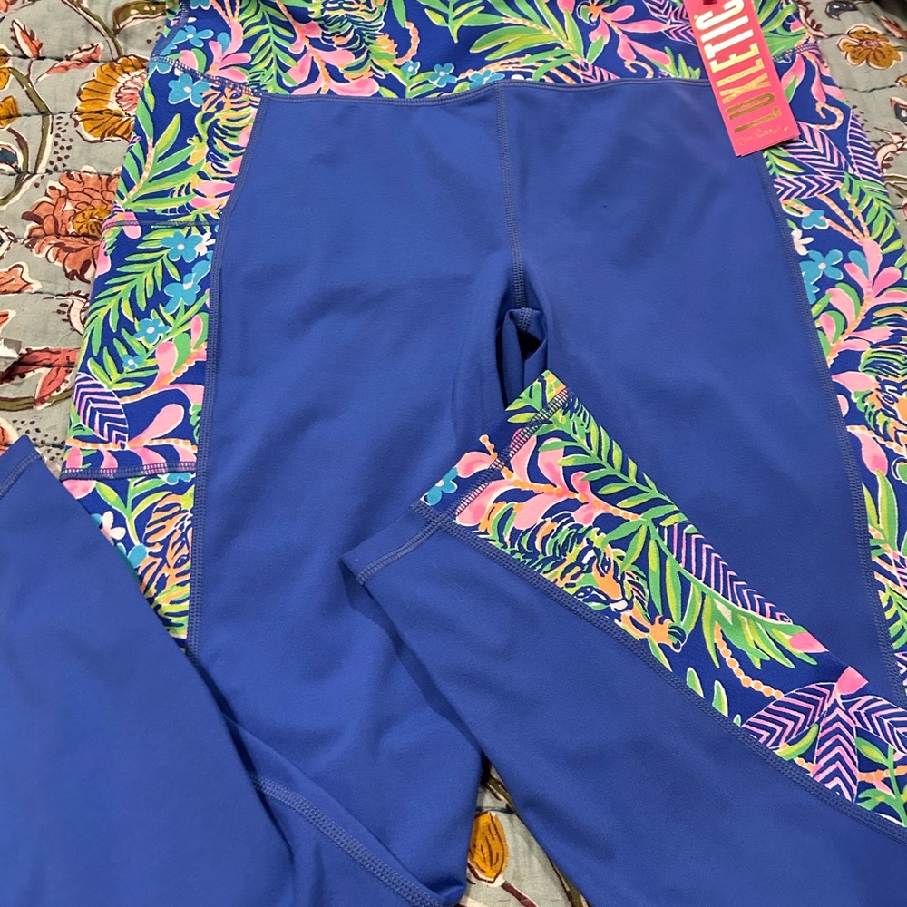 Lilly Pulitzer mid rise athletic leggings in How You Like Me Prowl XL NWT